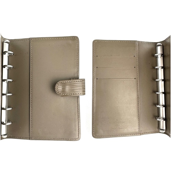 🌎 Louis Vuitton Passpoet Agenda Wallet - Picture 9 of 13